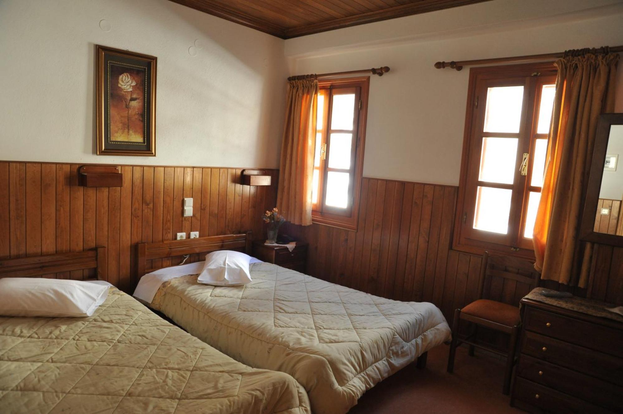 Hotel Anax Мецово Екстериор снимка