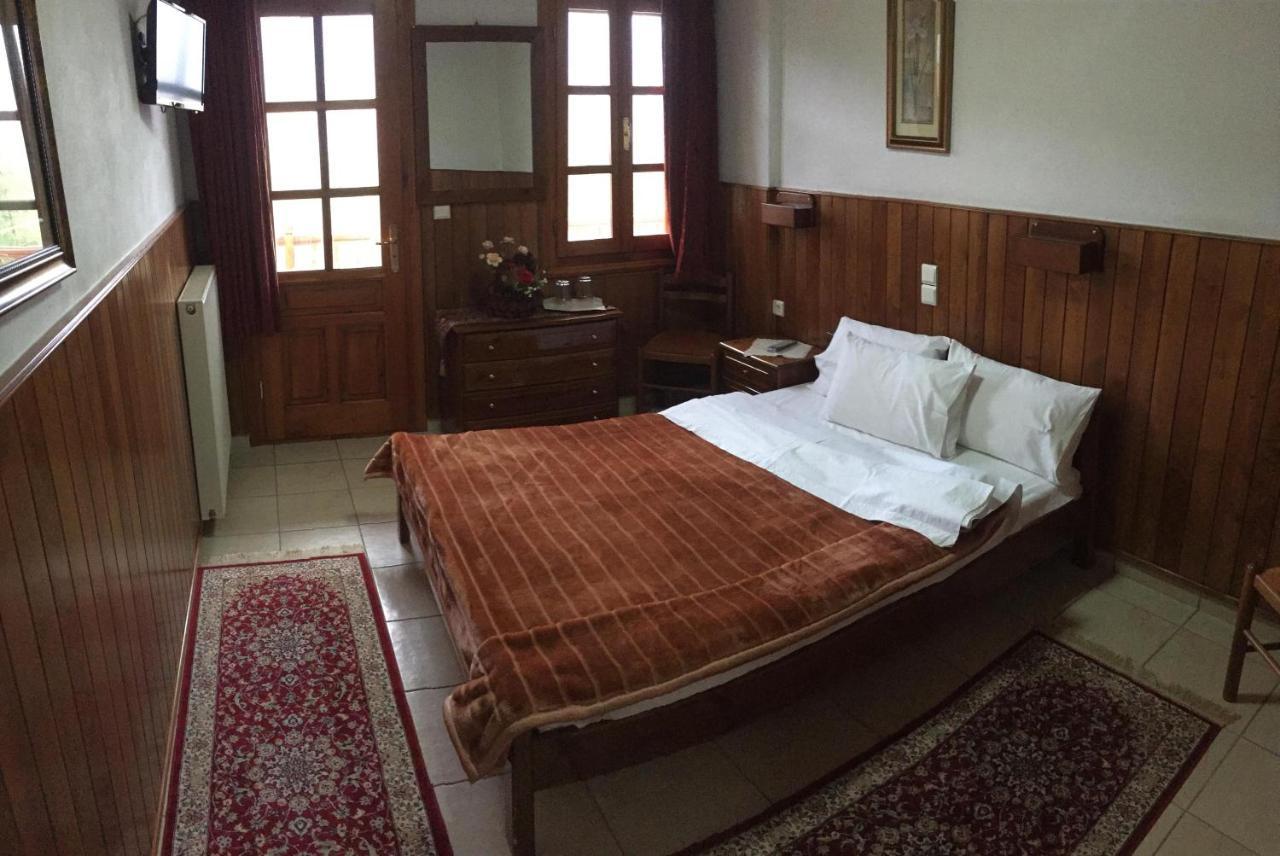Hotel Anax Мецово Екстериор снимка